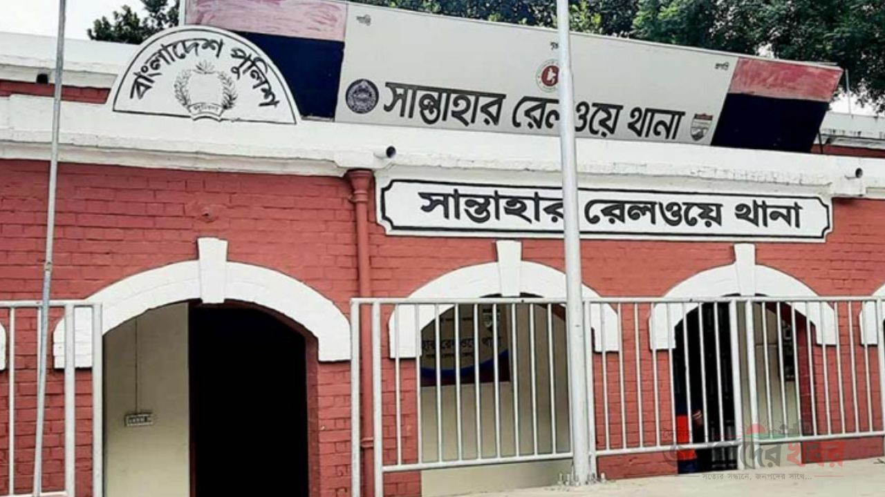 চলন্ত ট্রেনের ক্যান্টিনে ধর্ষণের অভিযোগ: চার পুলিশ সদস্য প্রত্যাহার