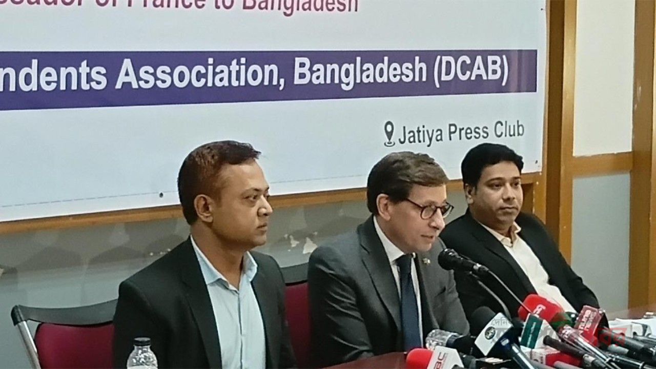 ঢাকাকে কখনোই ওয়াশিংটন-ব্রাসেলসের মধ্যে একটিকে বেছে নিতে হবে না
