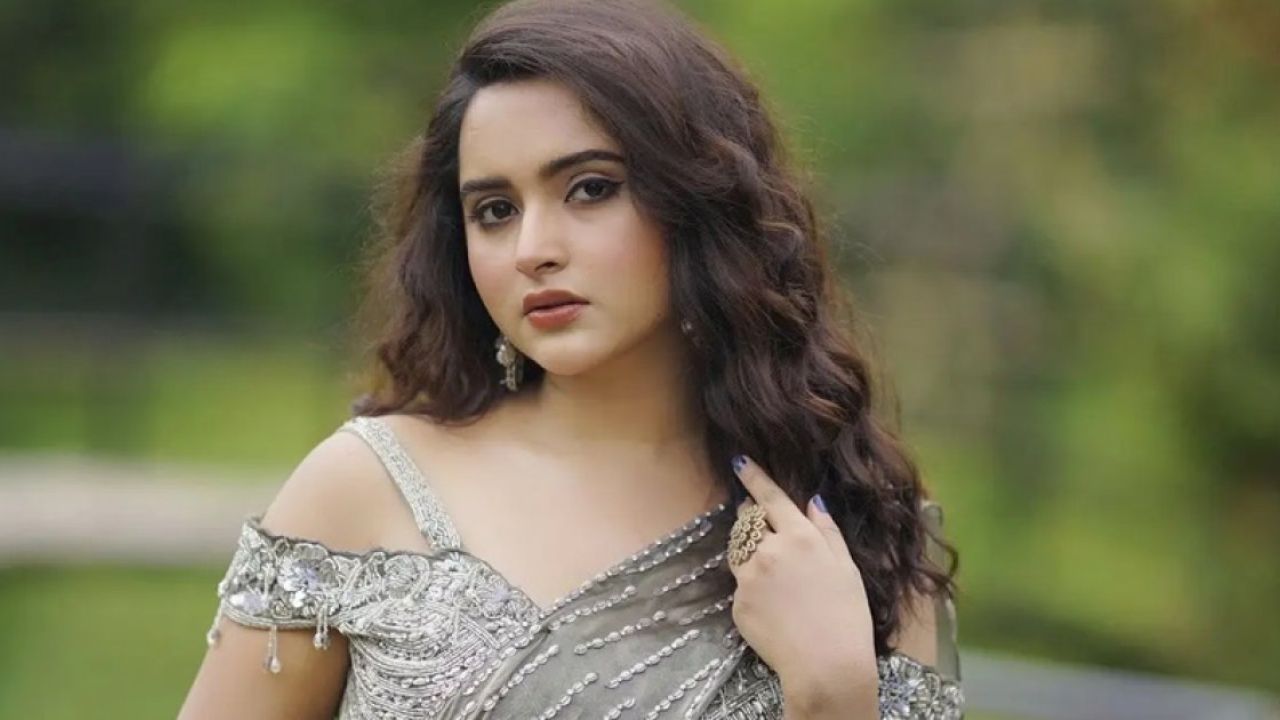 কবে বিয়ে করবেন কেয়া পায়েল, জানালেন নিজেই